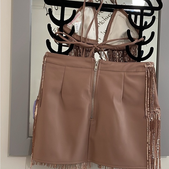 Two piece set 🥰 - Picture 2 of 6